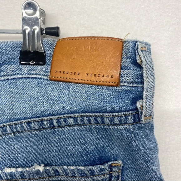 Citizens of Humanity Jeans Emerson 28 Spotlight Distressed Wash Boyfriend Crop - Picture 9 of 14